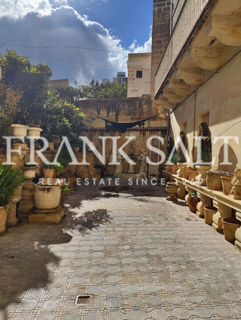 Qormi, 6 Bedrooms Bedrooms, ,3 BathroomsBathrooms,For Sale,FRSA-322087