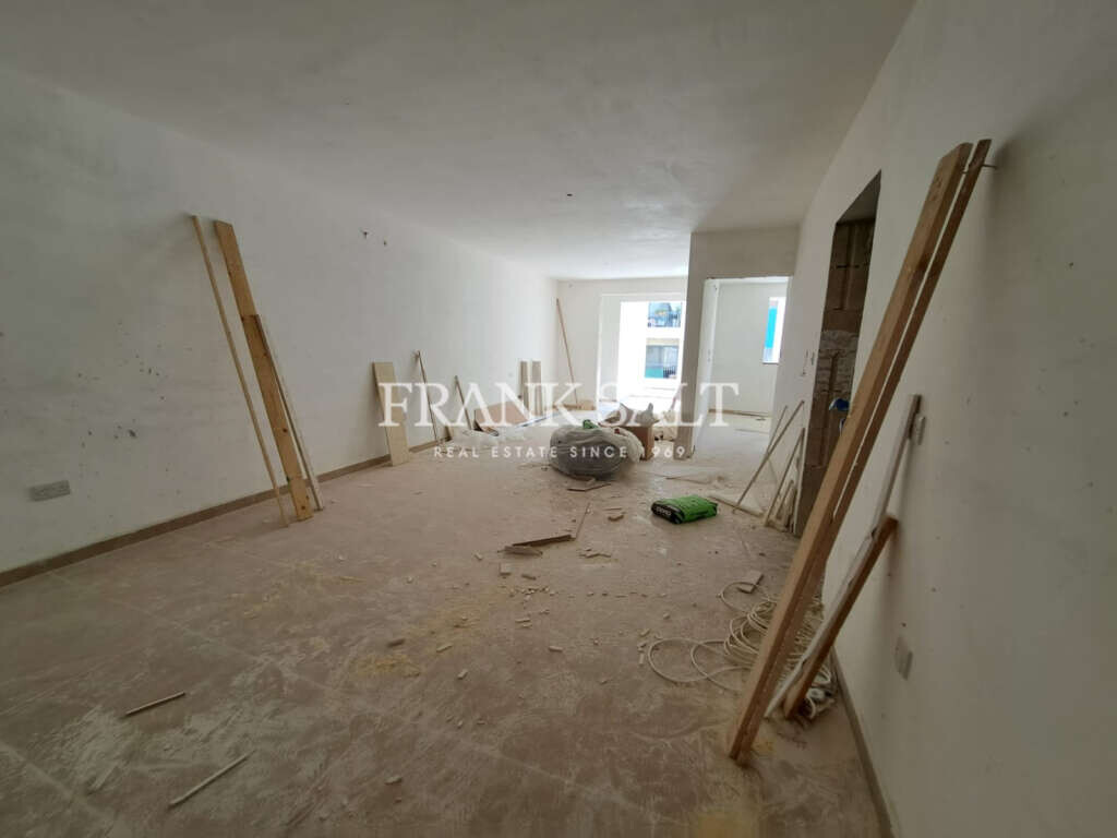 Bugibba, 3 Bedrooms Bedrooms, ,For Sale,FRSA-043781