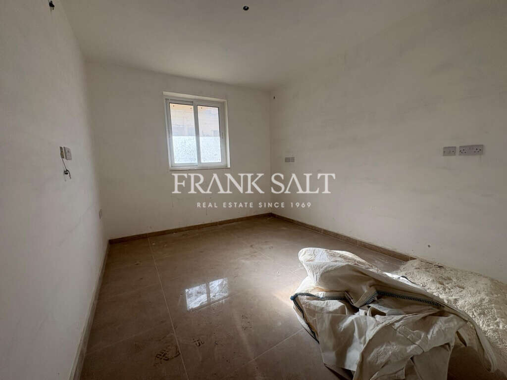 Bugibba, 3 Bedrooms Bedrooms, ,For Sale,FRSA-043781