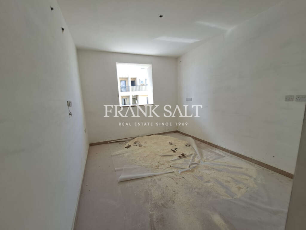 Bugibba, 3 Bedrooms Bedrooms, ,For Sale,FRSA-043781