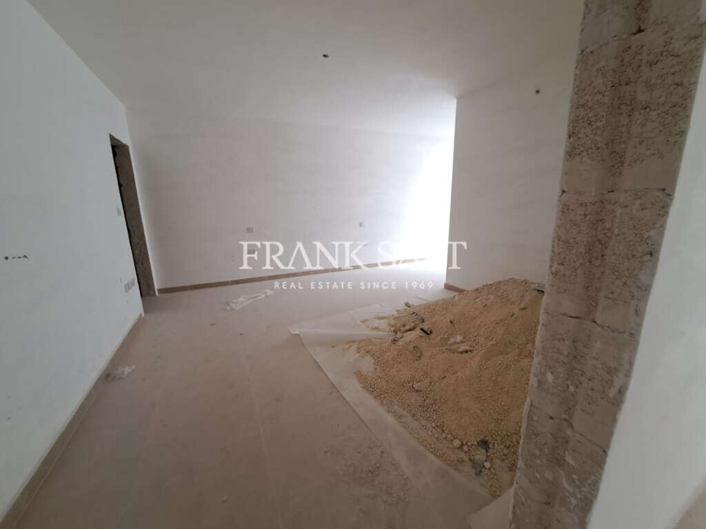 Bugibba, 3 Bedrooms Bedrooms, ,For Sale,FRSA-043781