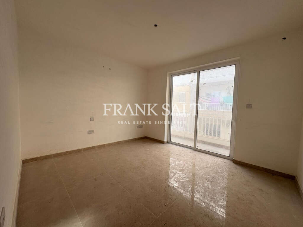 Bugibba, 3 Bedrooms Bedrooms, ,1 BathroomBathrooms,For Sale,FRSA-043779