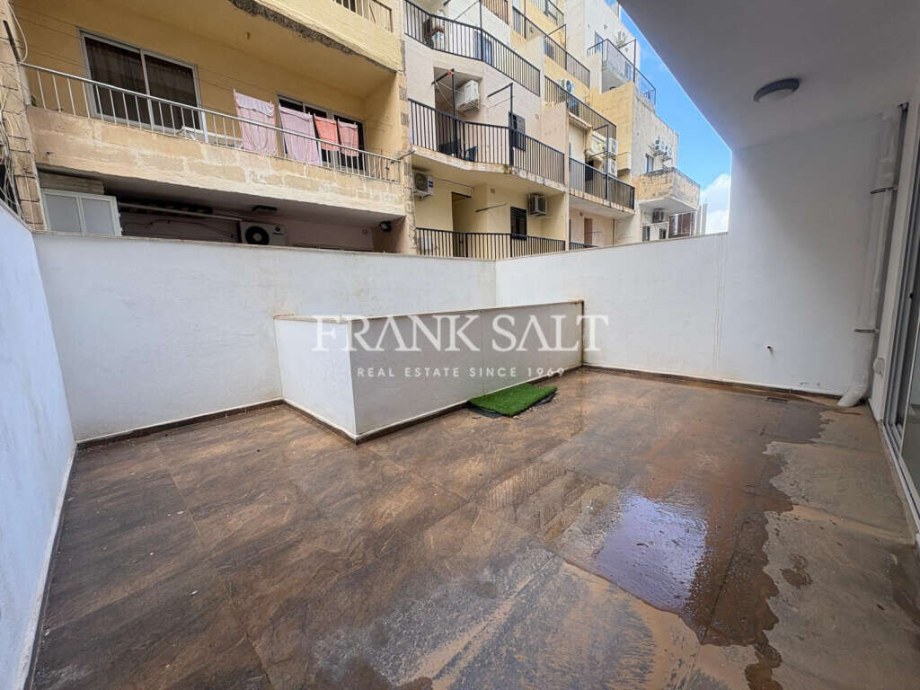 Bugibba, 3 Bedrooms Bedrooms, ,1 BathroomBathrooms,For Sale,FRSA-043779