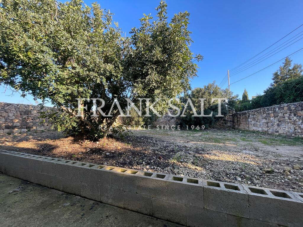 Naxxar, 3 Bedrooms Bedrooms, ,For Sale,FRSA-043767