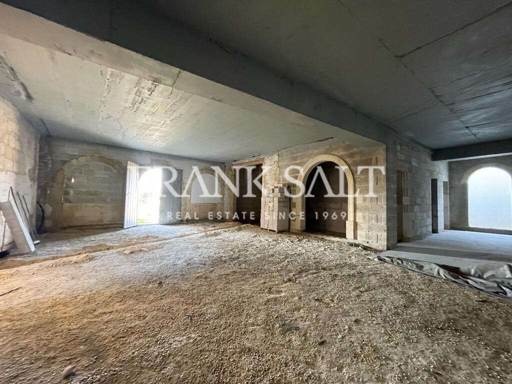 Naxxar, 3 Bedrooms Bedrooms, ,For Sale,FRSA-043767