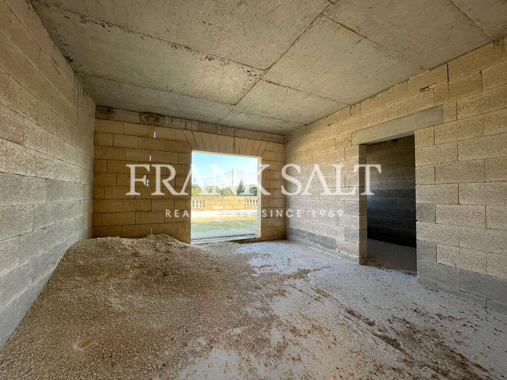 Naxxar, 3 Bedrooms Bedrooms, ,For Sale,FRSA-043778