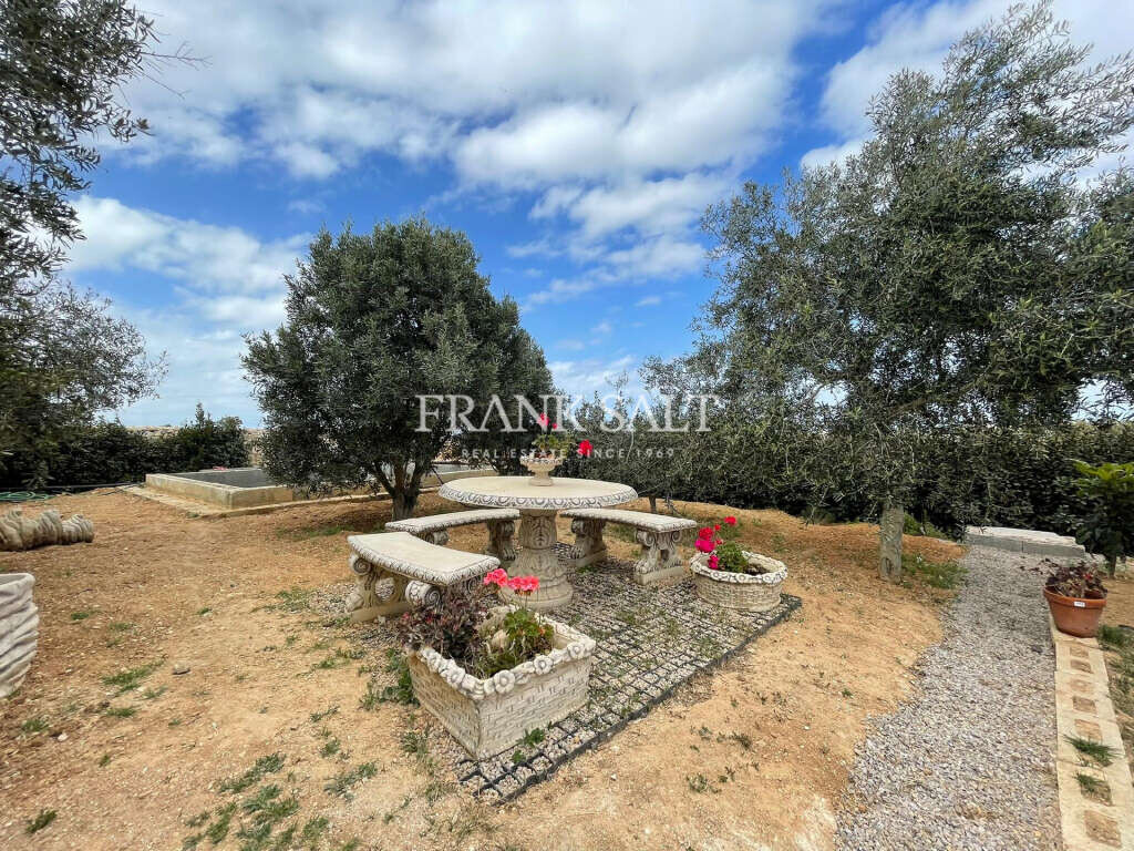 Dingli, 3 Bedrooms Bedrooms, ,2 BathroomsBathrooms,For Sale,FRSA-041275