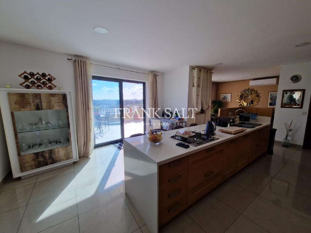 Luqa, 4 Bedrooms Bedrooms, ,1 BathroomBathrooms,For Sale,FRSA-714724