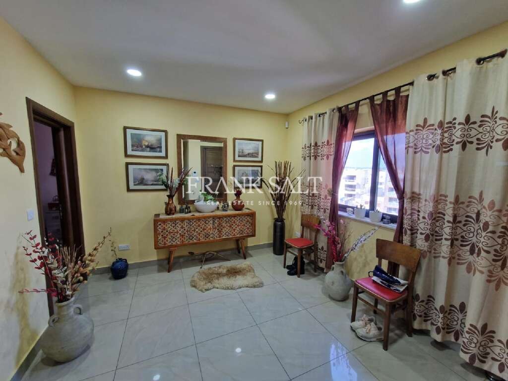 Luqa, 4 Bedrooms Bedrooms, ,1 BathroomBathrooms,For Sale,FRSA-714724