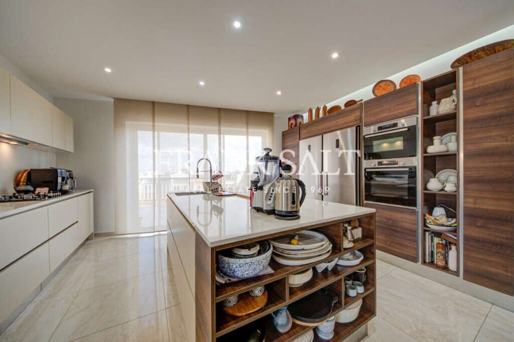 Zebbug, 3 Bedrooms Bedrooms, ,1 BathroomBathrooms,For Sale,FRSA-511365