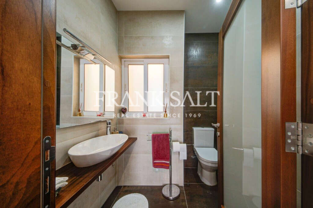 Zebbug, 3 Bedrooms Bedrooms, ,1 BathroomBathrooms,For Sale,FRSA-511365