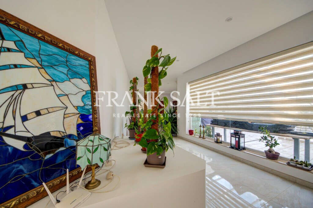 Zebbug, 3 Bedrooms Bedrooms, ,1 BathroomBathrooms,For Sale,FRSA-511365