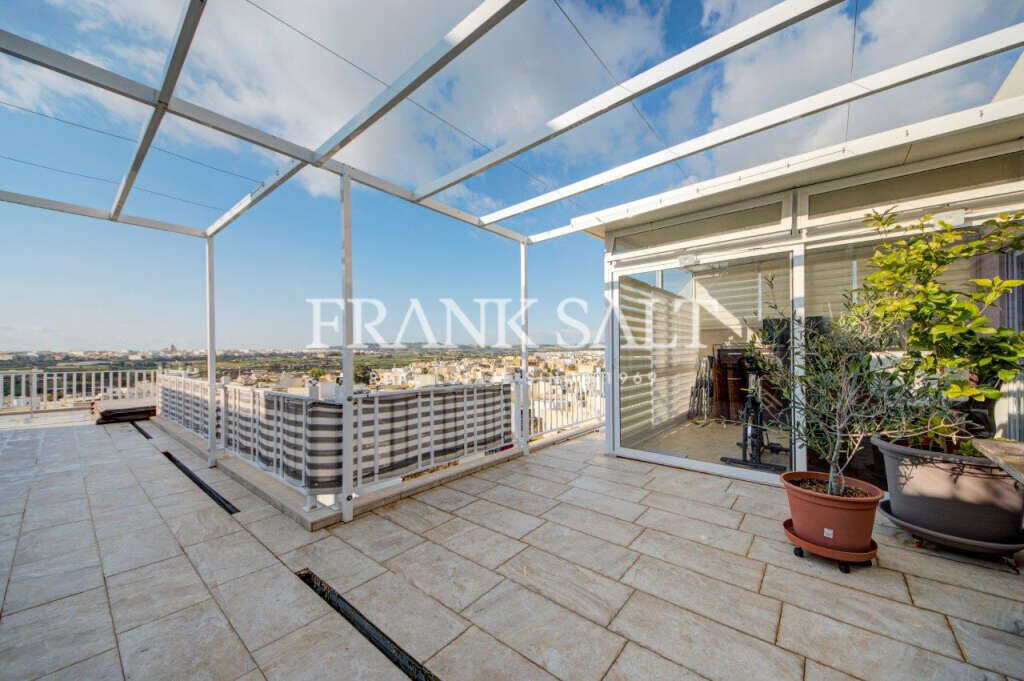 Zebbug, 3 Bedrooms Bedrooms, ,1 BathroomBathrooms,For Sale,FRSA-511365