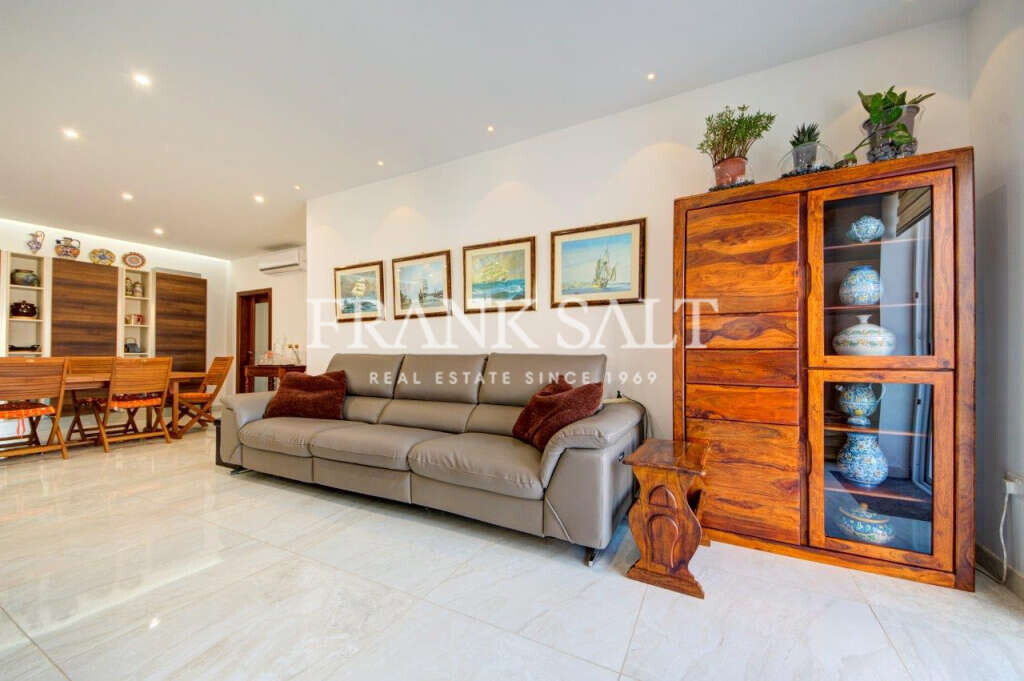 Zebbug, 3 Bedrooms Bedrooms, ,1 BathroomBathrooms,For Sale,FRSA-511365