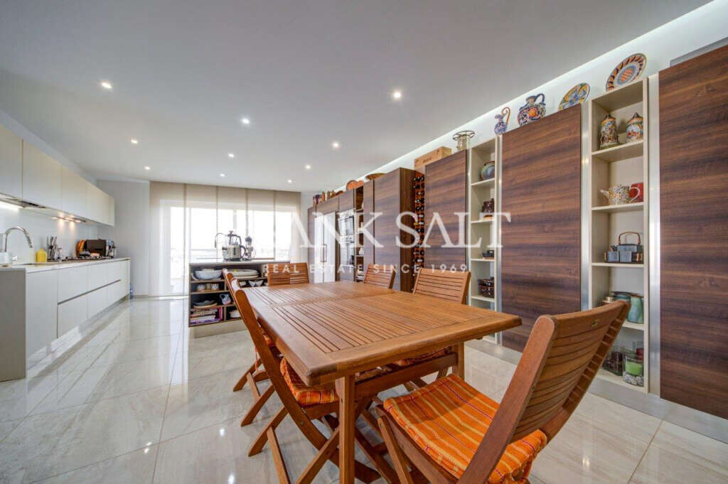 Zebbug, 3 Bedrooms Bedrooms, ,1 BathroomBathrooms,For Sale,FRSA-511365