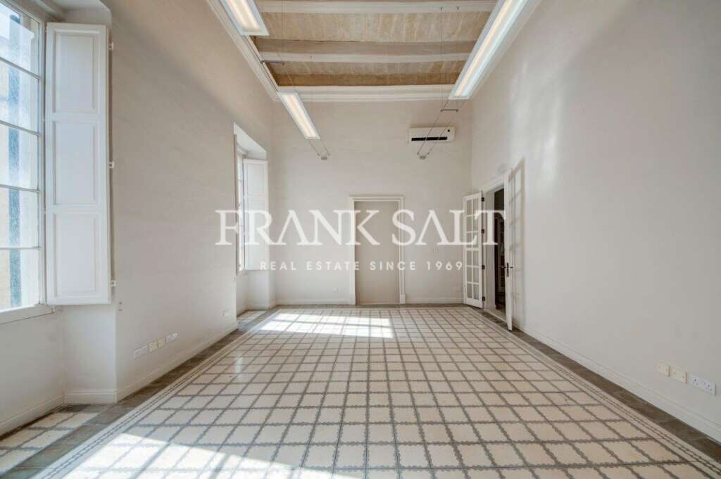 Valletta, 3 Bedrooms Bedrooms, ,3 BathroomsBathrooms,For Sale,FRSA-029492