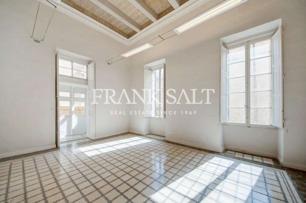 Valletta, 3 Bedrooms Bedrooms, ,3 BathroomsBathrooms,For Sale,FRSA-029492