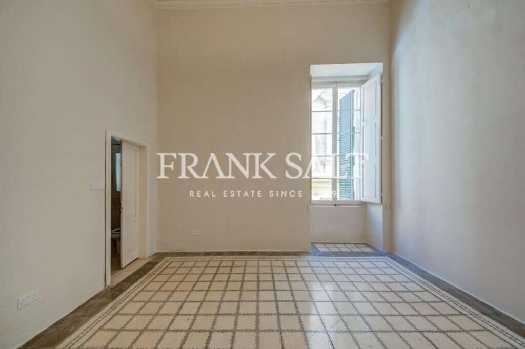 Valletta, 3 Bedrooms Bedrooms, ,3 BathroomsBathrooms,For Sale,FRSA-029492