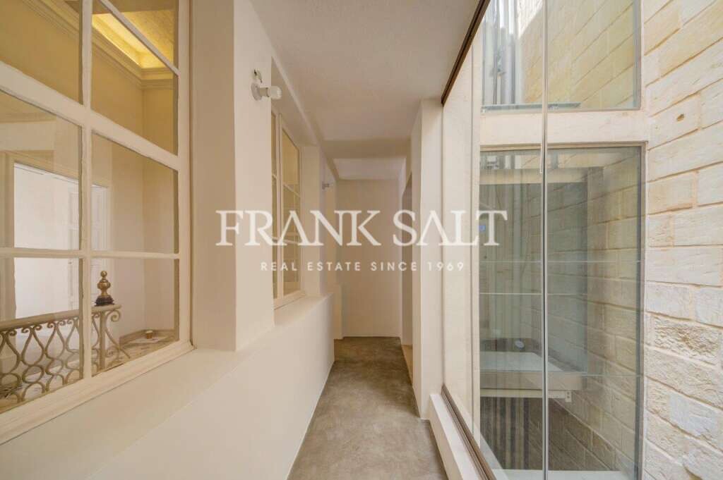 Valletta, 3 Bedrooms Bedrooms, ,3 BathroomsBathrooms,For Sale,FRSA-029492