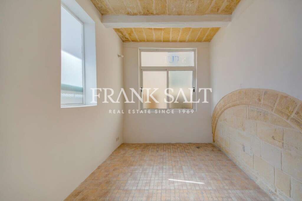 Valletta, 3 Bedrooms Bedrooms, ,3 BathroomsBathrooms,For Sale,FRSA-029492
