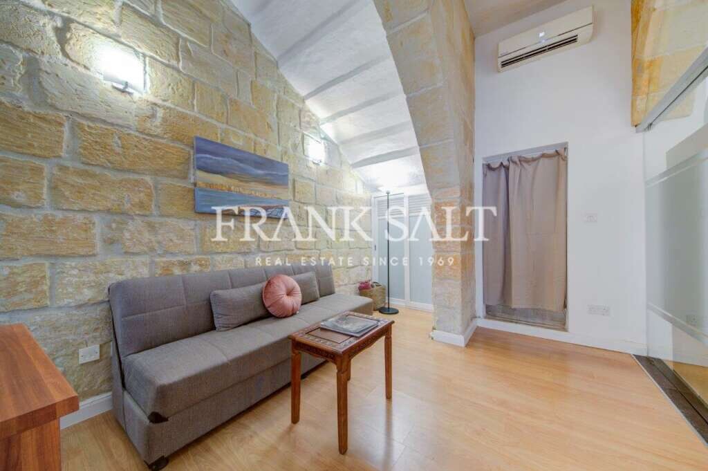 Valletta, 3 Bedrooms Bedrooms, ,3 BathroomsBathrooms,For Sale,FRSA-029492