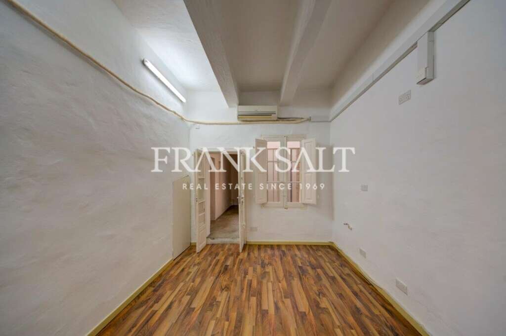 Valletta, 3 Bedrooms Bedrooms, ,3 BathroomsBathrooms,For Sale,FRSA-029492