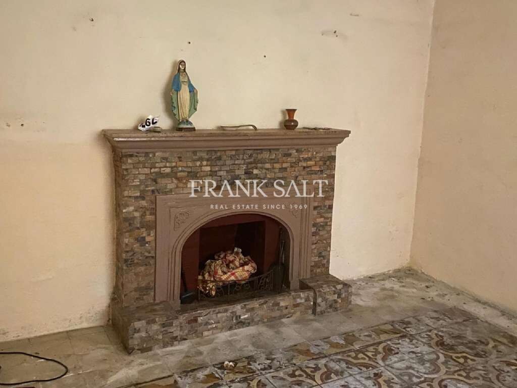 Qormi, 7 Bedrooms Bedrooms, ,For Sale,FRSA-354090