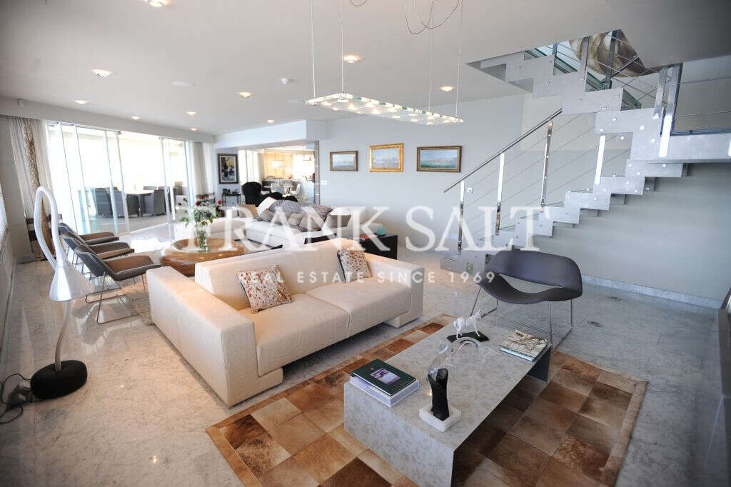 Sliema, 3 Bedrooms Bedrooms, ,2 BathroomsBathrooms,For Sale,FRSA-313727