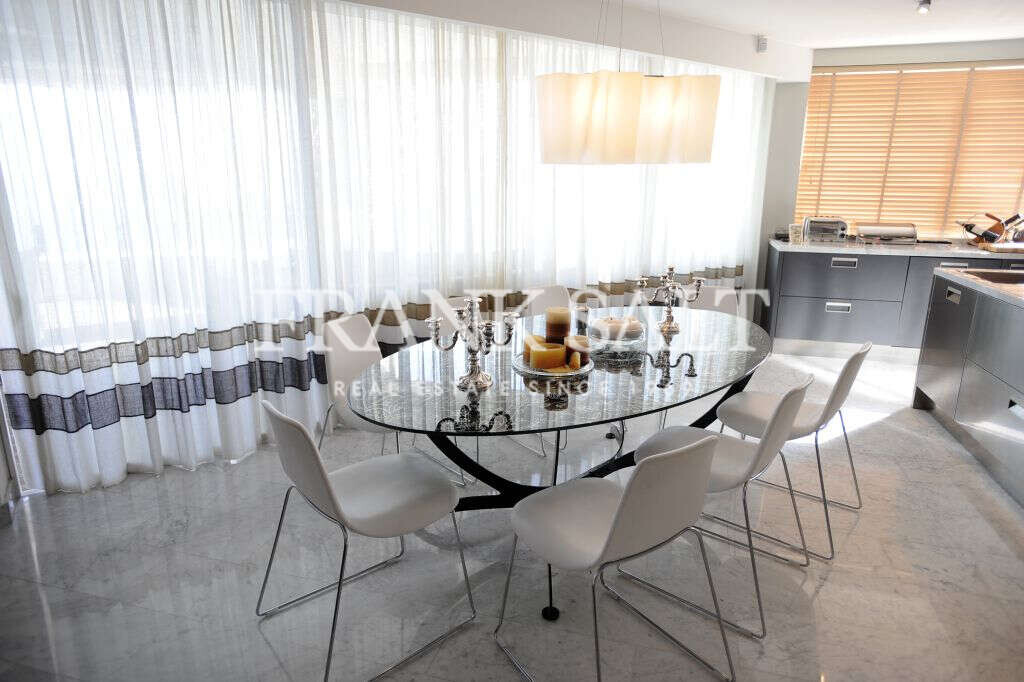 Sliema, 3 Bedrooms Bedrooms, ,2 BathroomsBathrooms,For Sale,FRSA-313727