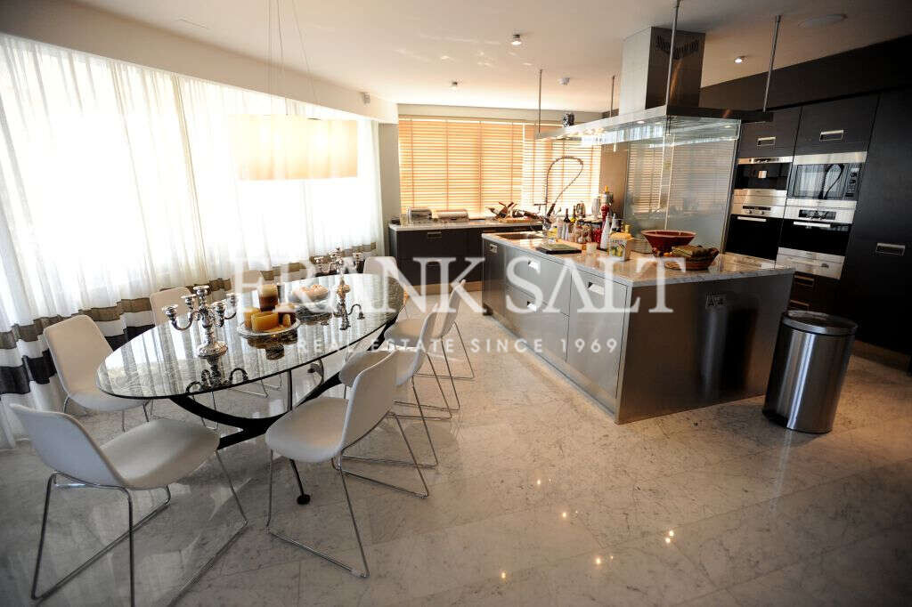 Sliema, 3 Bedrooms Bedrooms, ,2 BathroomsBathrooms,For Sale,FRSA-313727