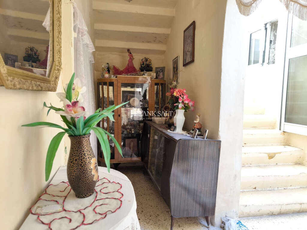 Naxxar, 2 Bedrooms Bedrooms, ,1 BathroomBathrooms,For Sale,FRSA-354081