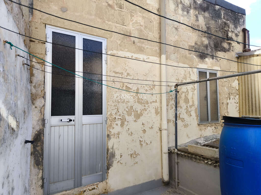 Naxxar, 2 Bedrooms Bedrooms, ,1 BathroomBathrooms,For Sale,FRSA-354081