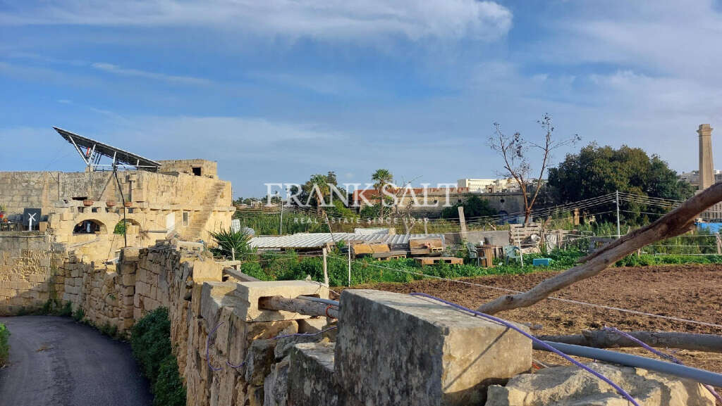 Qormi, ,For Sale,FRSA-043611