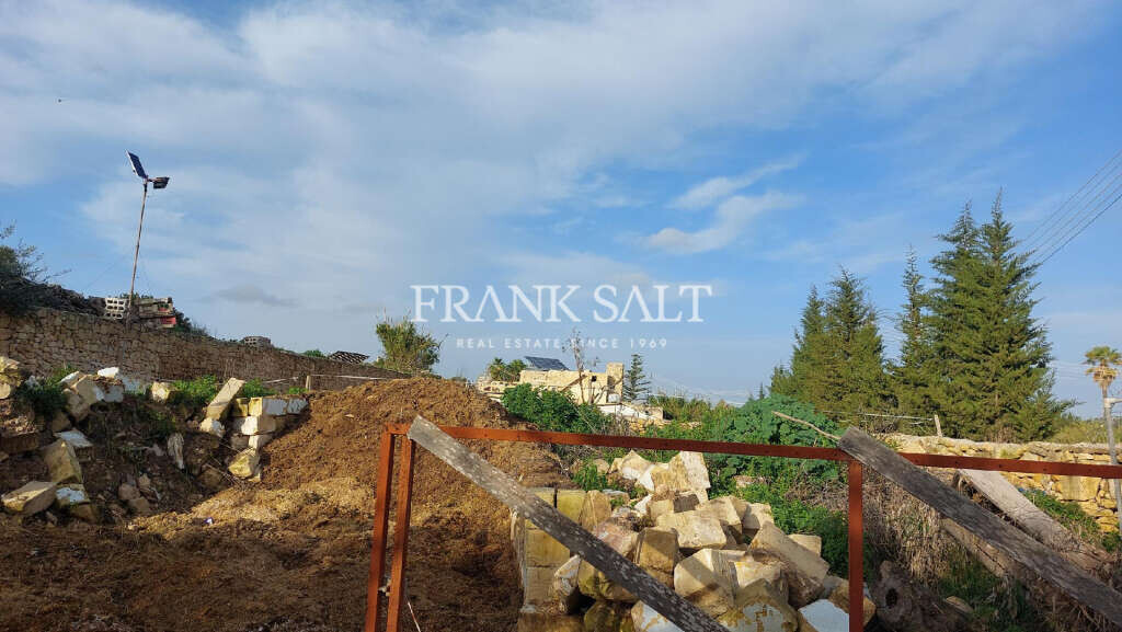 Qormi, ,For Sale,FRSA-043611