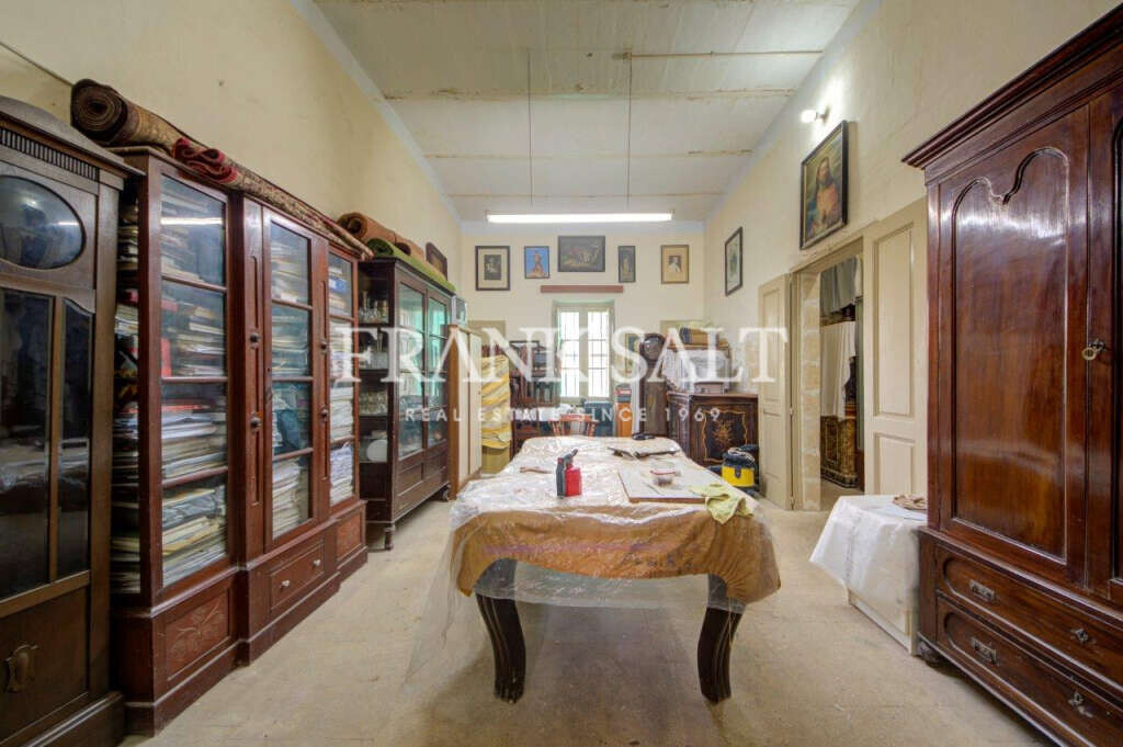 Zejtun, 6 Bedrooms Bedrooms, ,2 BathroomsBathrooms,For Sale,FRSA-425952