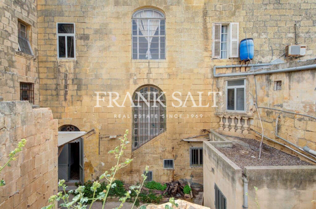 Zejtun, 6 Bedrooms Bedrooms, ,2 BathroomsBathrooms,For Sale,FRSA-425952