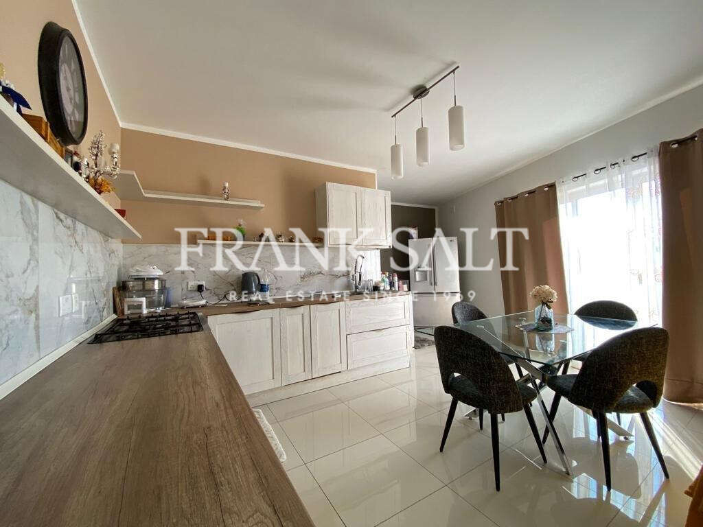 Santa Venera, 3 Bedrooms Bedrooms, ,2 BathroomsBathrooms,For Sale,FRSA-318039
