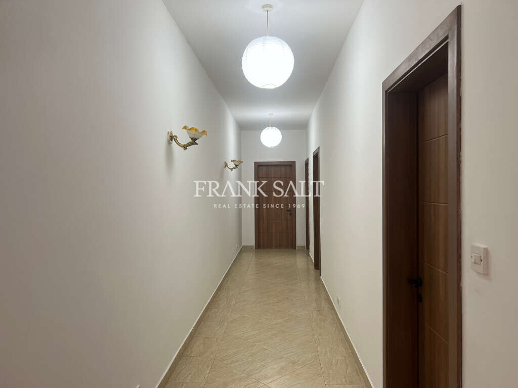 Zabbar, 3 Bedrooms Bedrooms, ,1 BathroomBathrooms,For Sale,FRSA-216338