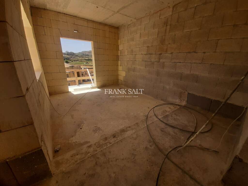 Marsalforn, Gozo, 2 Bedrooms Bedrooms, ,1 BathroomBathrooms,For Sale,FRSA-115184