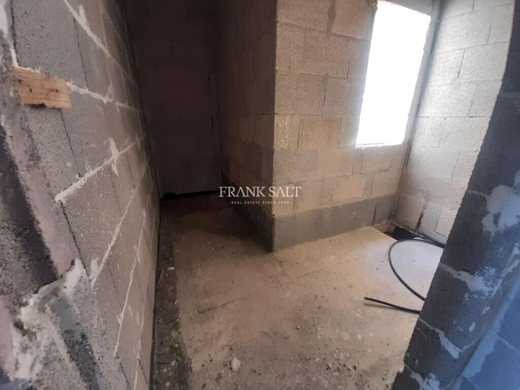 Marsalforn, Gozo, 2 Bedrooms Bedrooms, ,1 BathroomBathrooms,For Sale,FRSA-115184