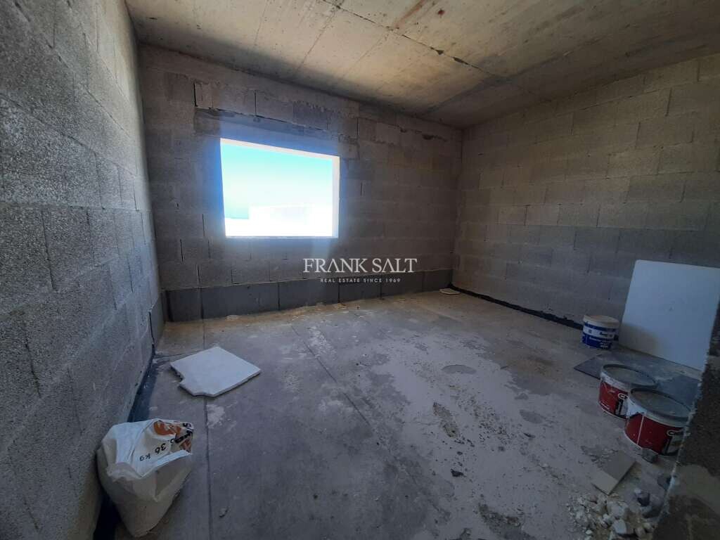 Marsalforn, Gozo, 2 Bedrooms Bedrooms, ,1 BathroomBathrooms,For Sale,FRSA-115184