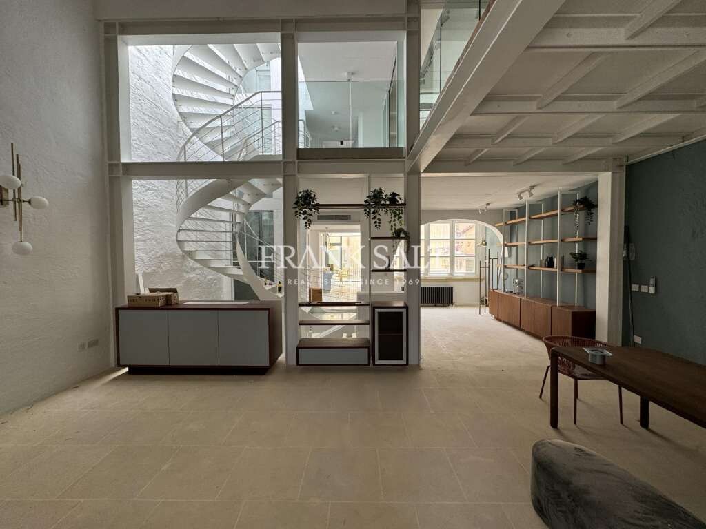 Valletta, 7 Bedrooms Bedrooms, ,7 BathroomsBathrooms,For Sale,FRSA-321862