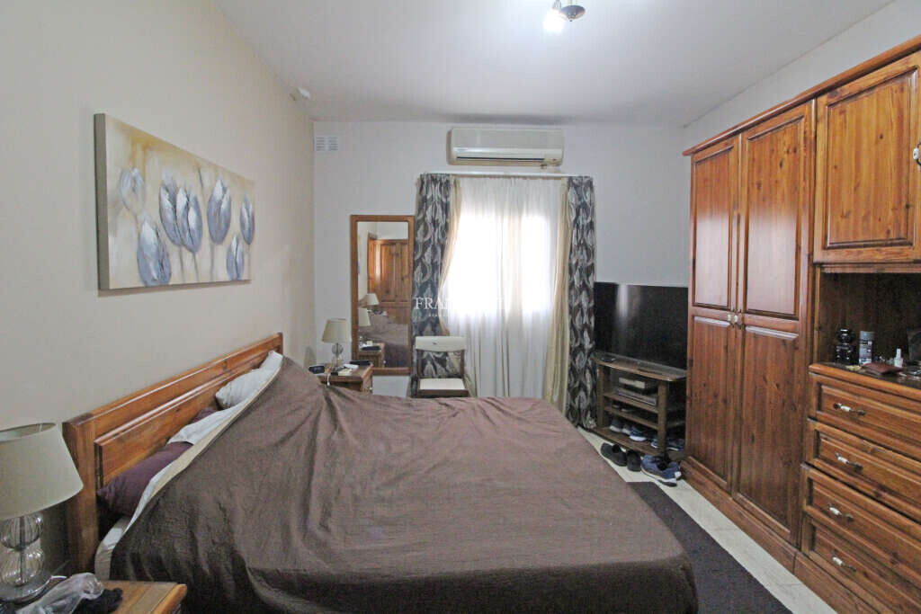 Gzira, 2 Bedrooms Bedrooms, ,1 BathroomBathrooms,For Sale,FRSA-802140