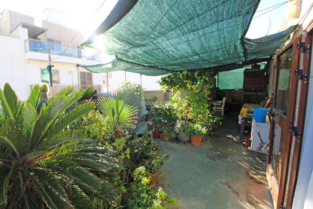 Gzira, 2 Bedrooms Bedrooms, ,1 BathroomBathrooms,For Sale,FRSA-802140