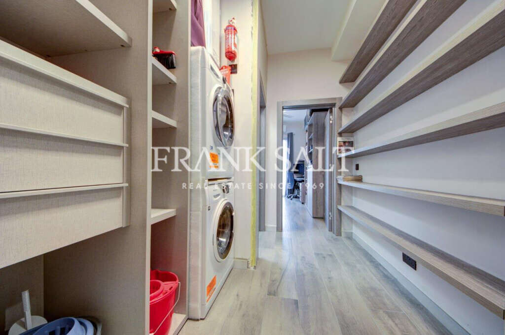 St Julians, 2 Bedrooms Bedrooms, ,1 BathroomBathrooms,For Sale,FRSA-321859