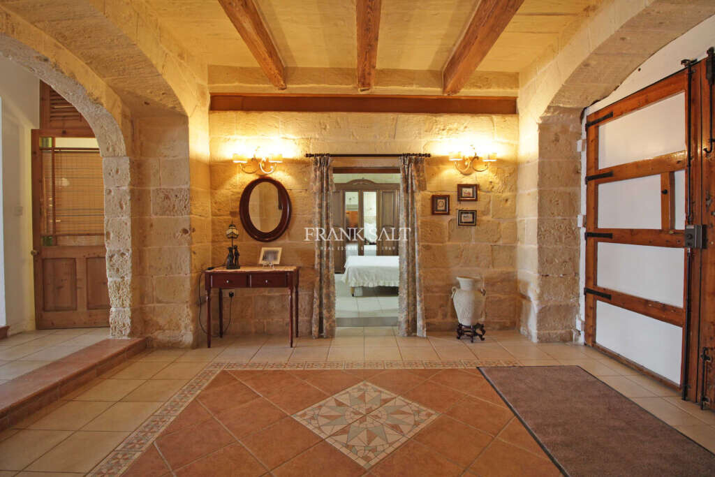 Xghajra, 5 Bedrooms Bedrooms, ,1 BathroomBathrooms,For Sale,FRSA-425664