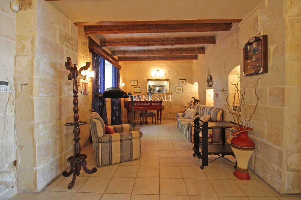 Xghajra, 5 Bedrooms Bedrooms, ,1 BathroomBathrooms,For Sale,FRSA-425664