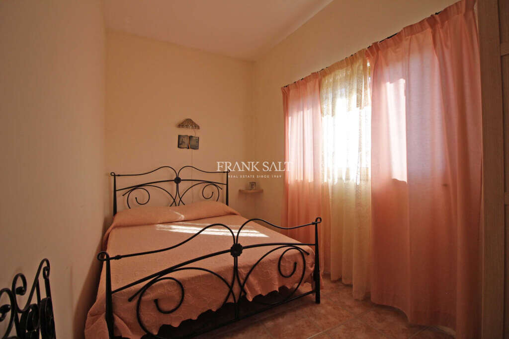 Xghajra, 5 Bedrooms Bedrooms, ,1 BathroomBathrooms,For Sale,FRSA-425664