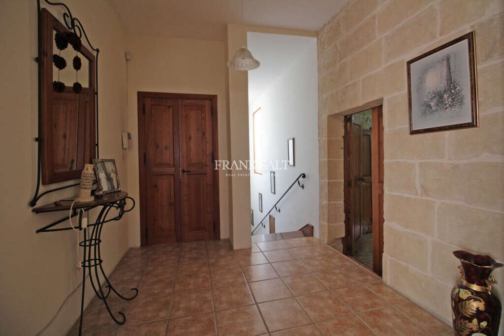 Xghajra, 5 Bedrooms Bedrooms, ,1 BathroomBathrooms,For Sale,FRSA-425664