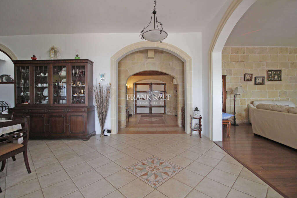 Xghajra, 5 Bedrooms Bedrooms, ,1 BathroomBathrooms,For Sale,FRSA-425664